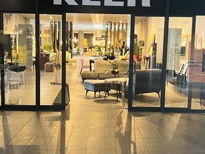 wnetrze-galerii-reforma-3